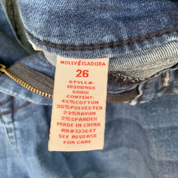 Molly & Isadora distressed jean shorts - Picture 5 of 5